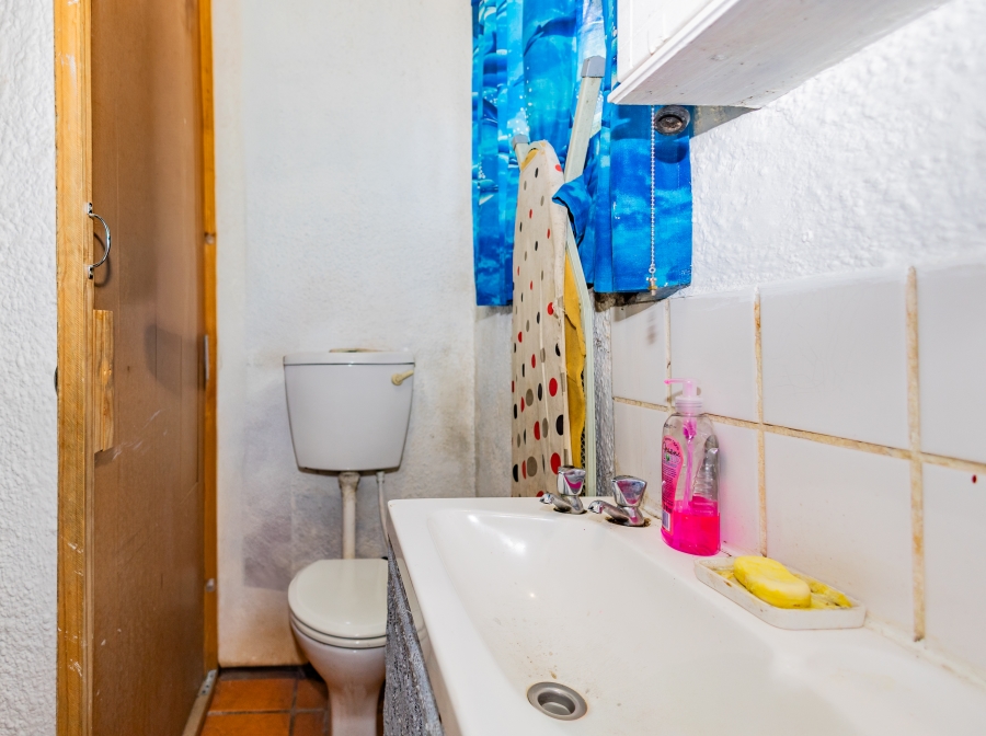 7 Bedroom Property for Sale in Protea Heights Western Cape